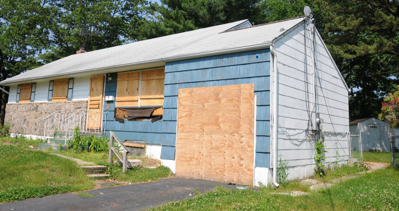73c4d1f0-cb58-11e9-97b0-159b4b53ce5d-how_to_buy_a_foreclosed_home